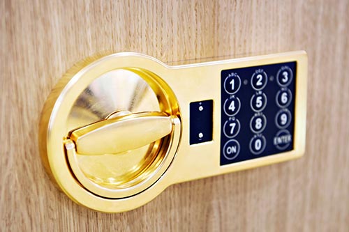 Safe Unlocking Mentor Locksmith